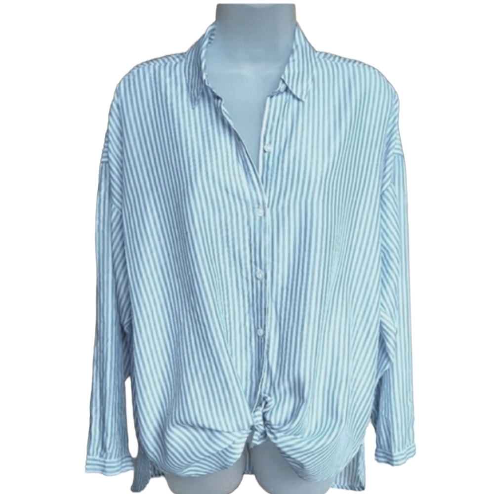 NWOT Beautiful Flowy Oversized Shirt
